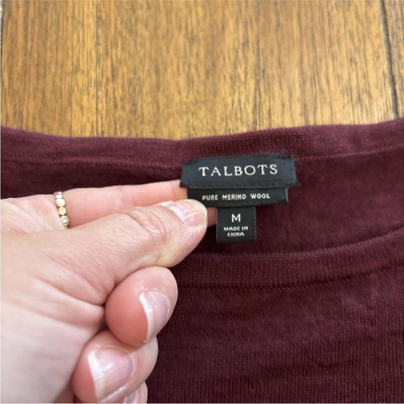 Talbots 3/4 Burgandy Merino Wool Sweater with Split Sleeve Size M - Picture 11 of 13